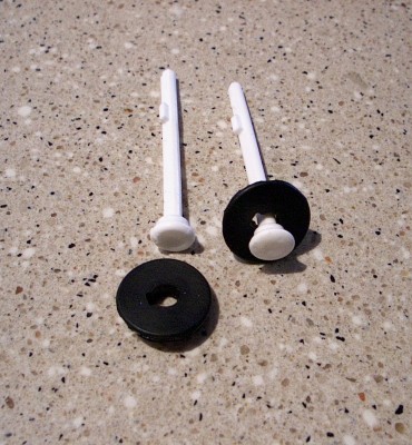 Gas lid stop grommet4.JPG