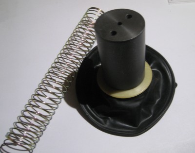 Wayns diaphragm piston 4-19-19-16597.JPG